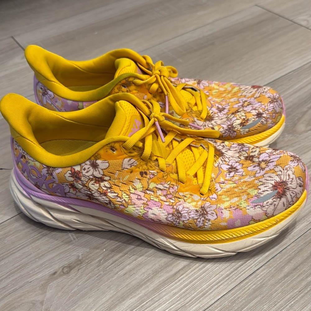 Hoka x Free People Clifton 8 Running Shoe Size 7.5